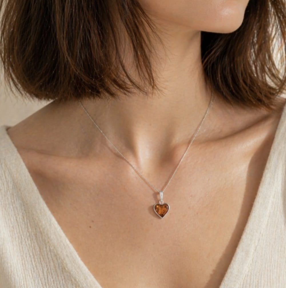 Mélia Heart Necklace - Sterling Silver and Amber